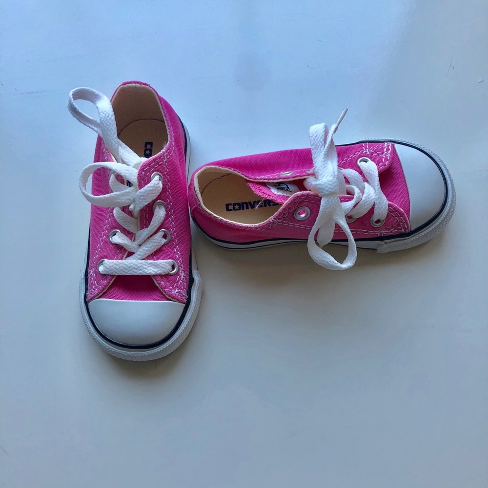 Pink toddler converse